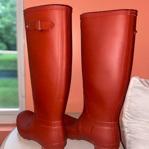 Hunter Rain Boots - Size 8 - Matte Red